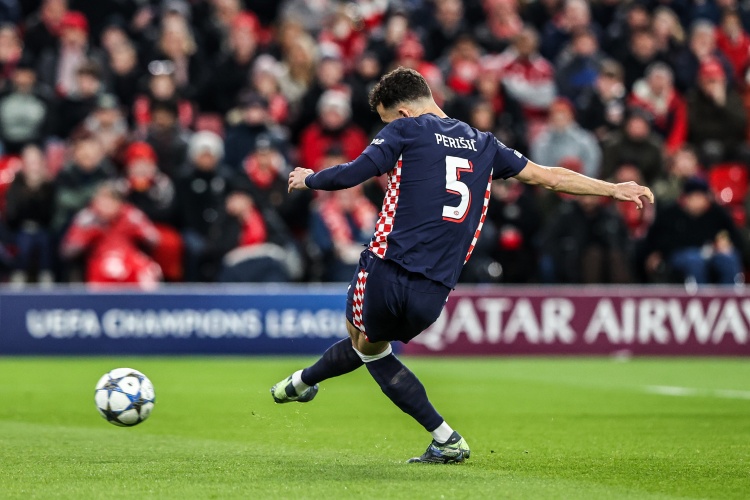 开云-迪马济奥：国米管理层与齐沃进行交流，可能再次尝试引进佩里西奇